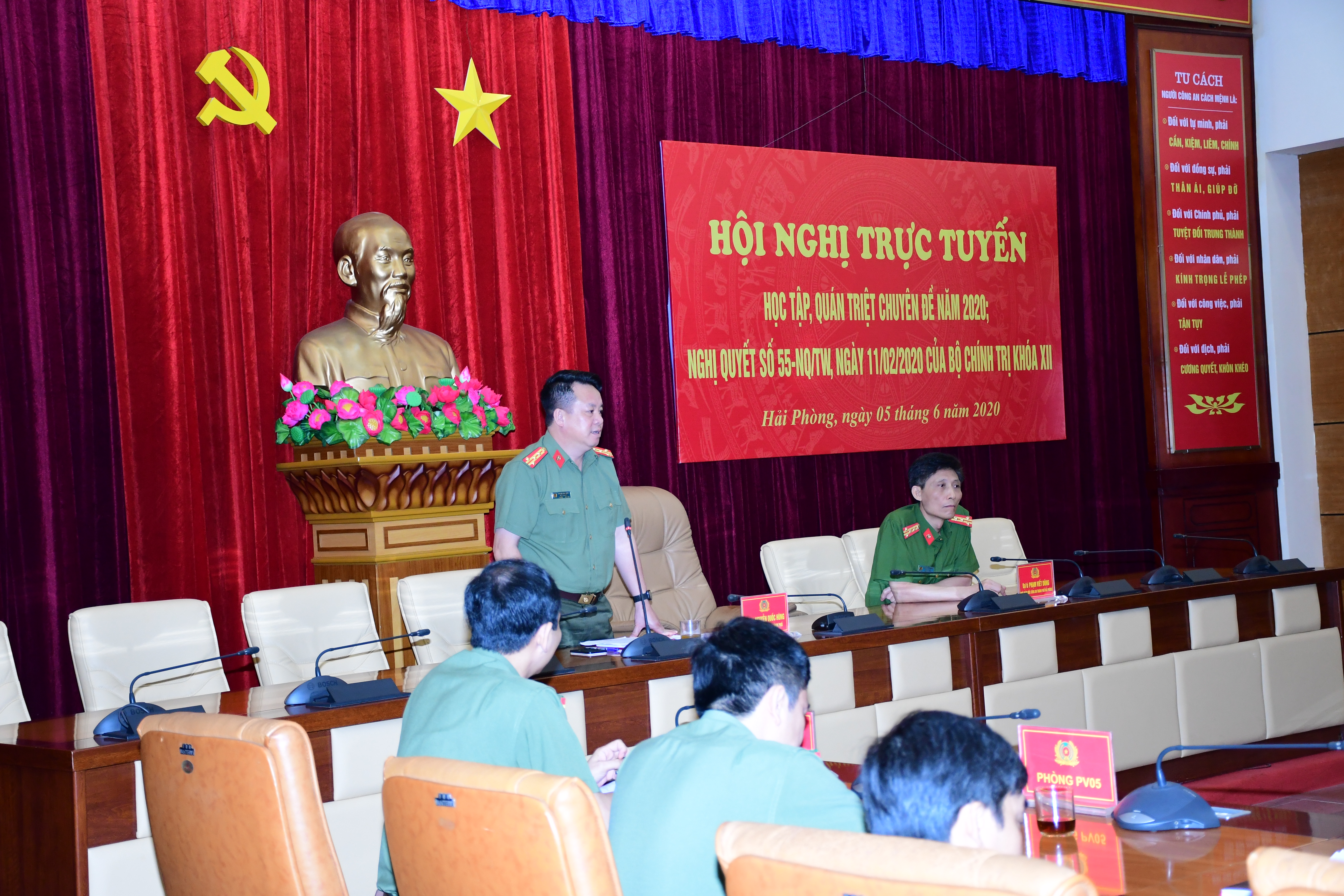 Tăng cường khối đại đoàn kết toàn dân tộc, xây dựng Đảng và hệ thống chính trị trong sạch, vững mạnh theo tư tưởng, đạo đức, phong cách Hồ Chí Minh